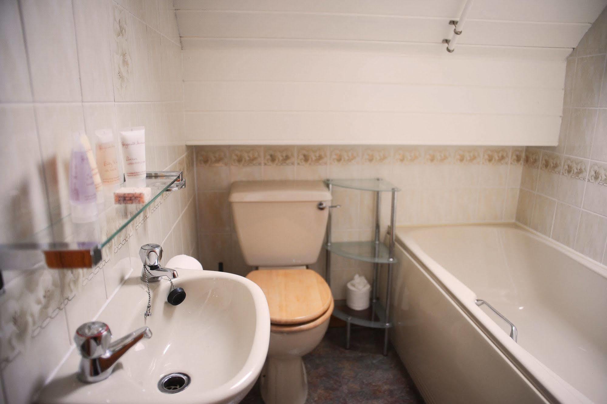 Chestnuts Guest House (Adults Only) Windermere Ngoại thất bức ảnh